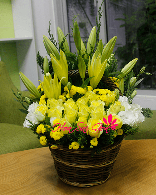 Lẵng hoa sinh nhật hồng vàng tặng sinh nhật Lẵng hoa sinh nhật hồng vàng tặng sinh nhật