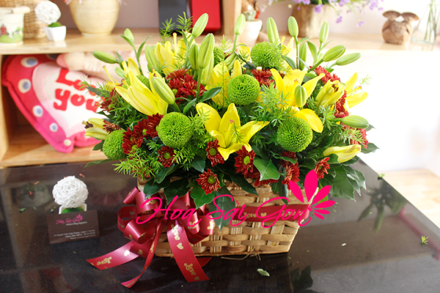 Hãy dành tặng giỏ hoa Hạ thương vào những dịp sinh nhật, ngày lễ kỉ niệm, ngày phụ nữ Việt Nam… cho những người thương yêu của mình bạn nhé! C