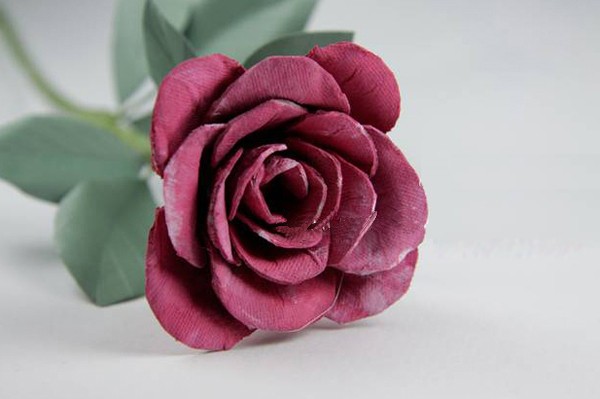 Hướng dẫn làm bông hồng giả cực đẹp từ vật dụng tái chế