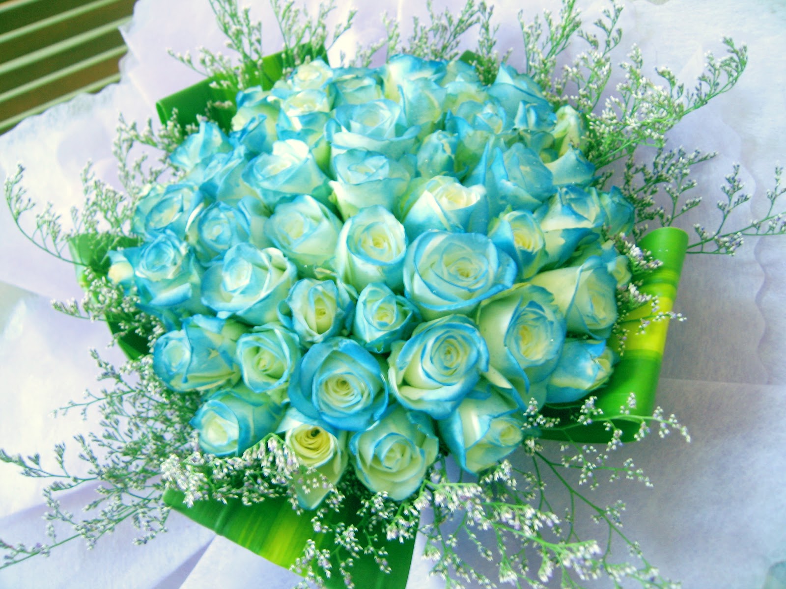 Bó hoa hồng xanh đẹp tặng bạn gái mới quen