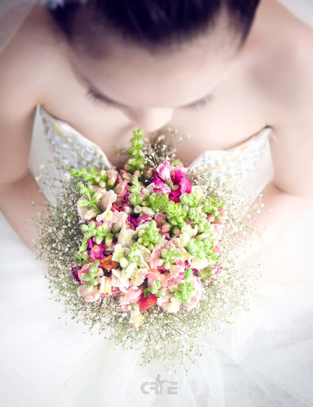 Hướng dẫn chọn hoa cho tiệc cưới thêm sang trọng