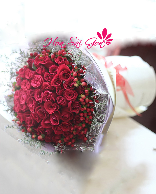 Hồng đỏ chính là loài hoa quen thuộc nhất của hoa hồng và cũng chính là quà tặng ý nghĩa