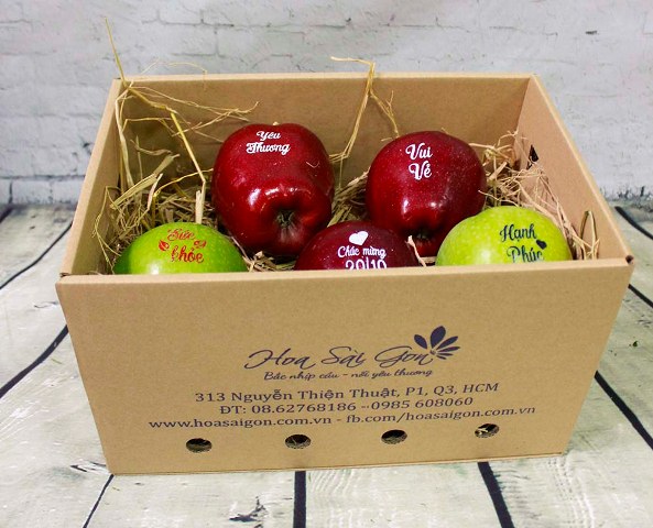 Hộp trái cây gồm 05kg táo nhập khẩu