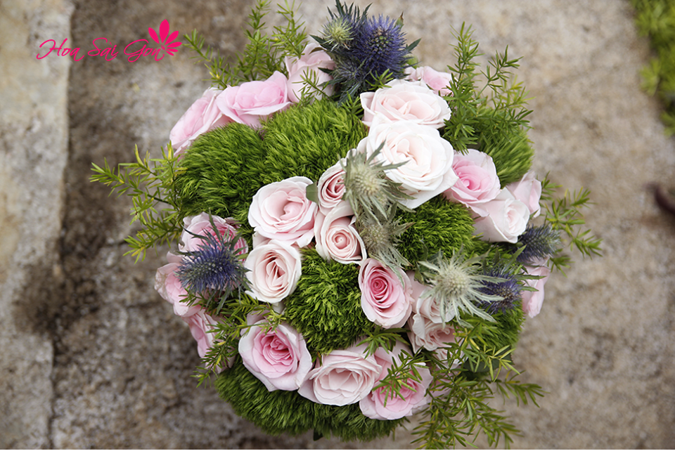 Bó hoa cô dâu Vũ khúc tình nồng chính là lời nguyện cầu cho tình yêu của hai bạn mãi mãi mặn nồng như thuở mới vừa yêu! Bó hoa cô dâu Vũ khúc tình nồng chính là lời nguyện cầu cho tình yêu của hai bạn mãi mãi mặn nồng như thuở mới vừa yêu!