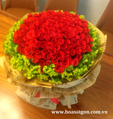 Bó hoa hồng tặng bạn gái tong dịp 20/10 là một món quà ý nghĩa nhất Bó hoa hồng tặng bạn gái tong dịp 20/10 là một món quà ý nghĩa nhất