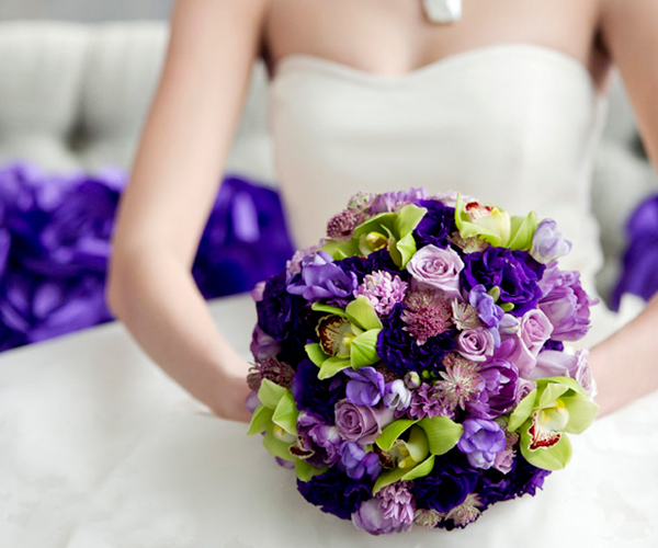 Hoa cưới màu tím mang ý nghĩa thủy chung trong tình yêu