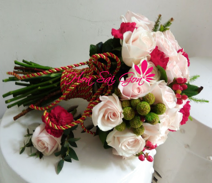 Bó hoa cưới cầm tay dành cho cô dâu