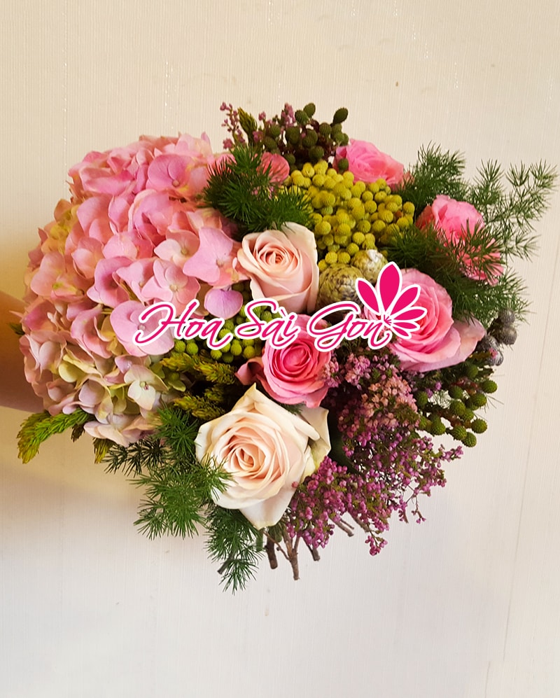 Bó hoa cưới cầm tay Gót phiêu du Bó hoa cưới cầm tay Gót phiêu du