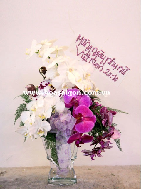 Chắc chắn bạn sẽ để lại ấn tượng tốt khi tặng sếp một bình hoa lan tươi đẹp Chắc chắn bạn sẽ để lại ấn tượng tốt khi tặng sếp một bình hoa lan tươi đẹp