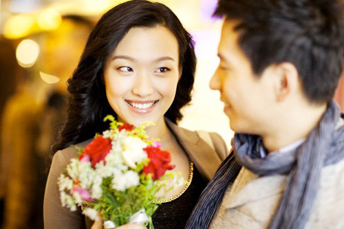 Nếu vợ bạn là một người lãng mạn thì hãy chọn một bó hoa mà cô ấy thích nhất trong ngày ngày sinh nhật