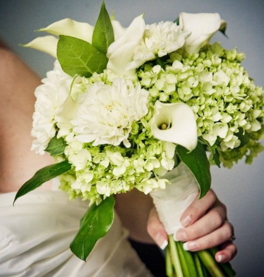 Top những hoa cầm tay cô dâu đẹp gây thương nhớ của Hoa Sài Gòn