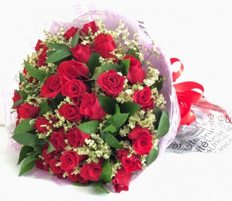 Hoa là một món quà không thể thiếu dành tặng bạn gái trong ngày 20/10 Hoa là một món quà không thể thiếu dành tặng bạn gái trong ngày 20/10